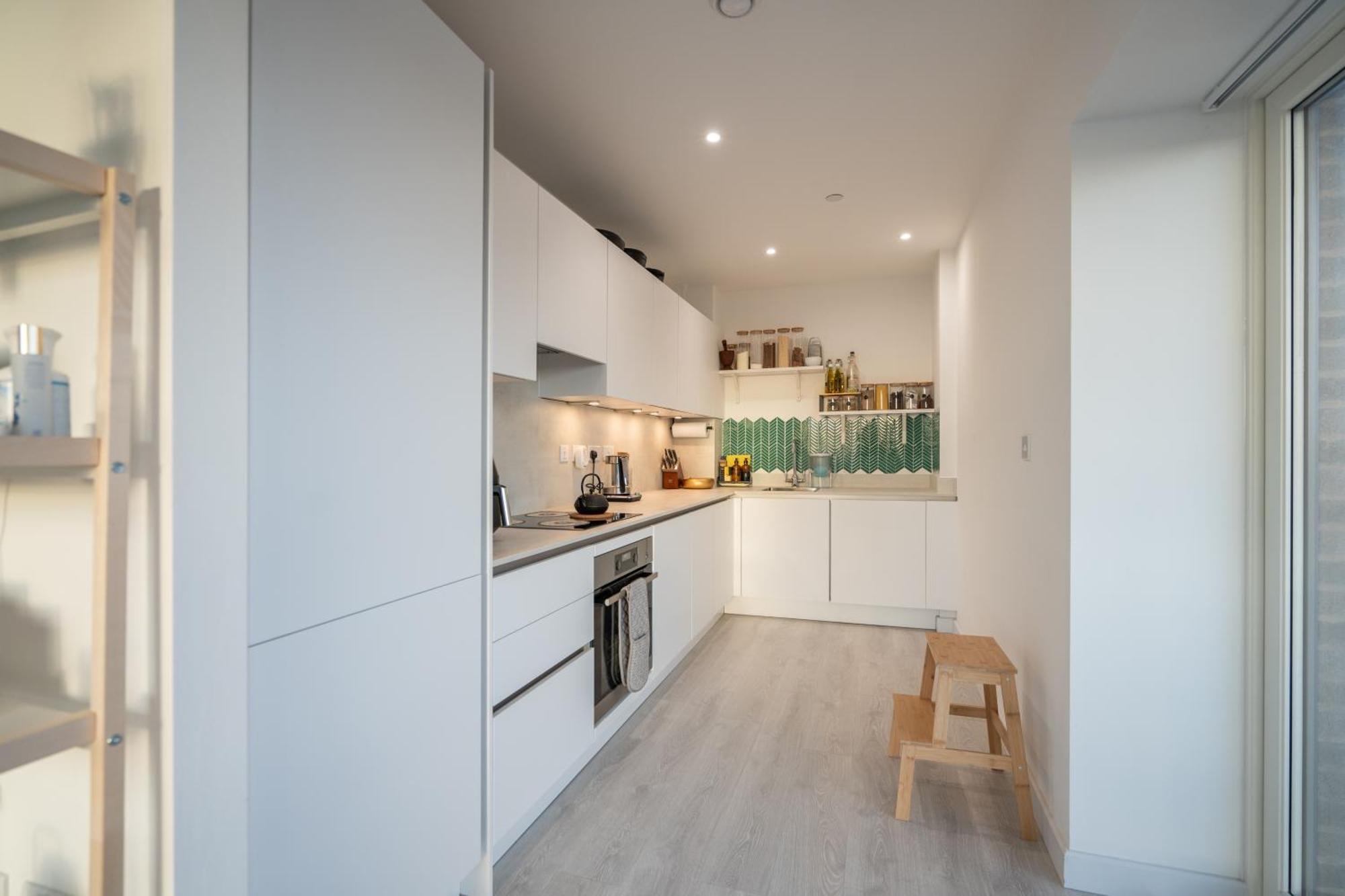 Ferienwohnung Sunset Retreat: Steps From Heathrow/Twickenham Hounslow Exterior foto