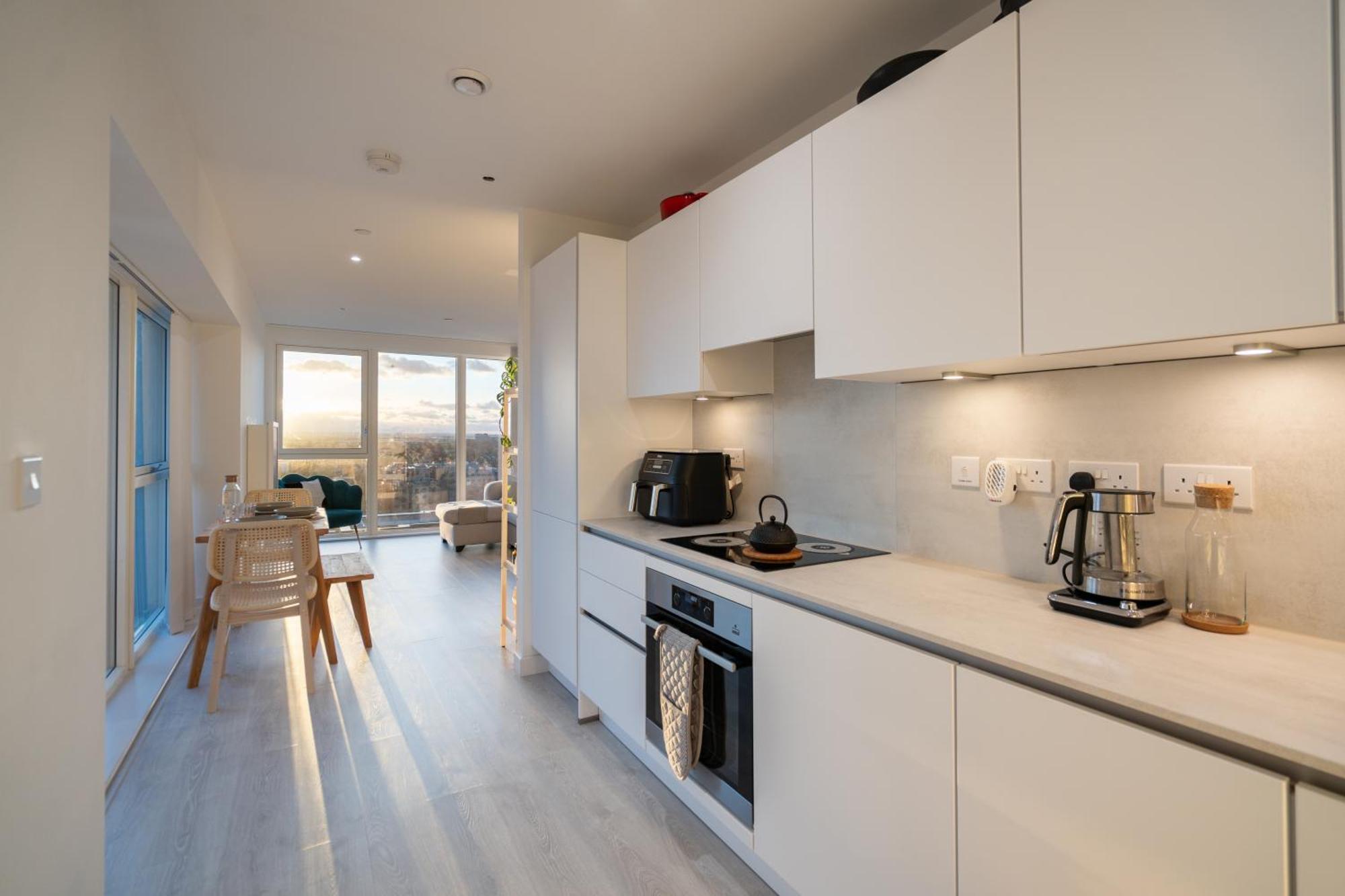 Ferienwohnung Sunset Retreat: Steps From Heathrow/Twickenham Hounslow Exterior foto